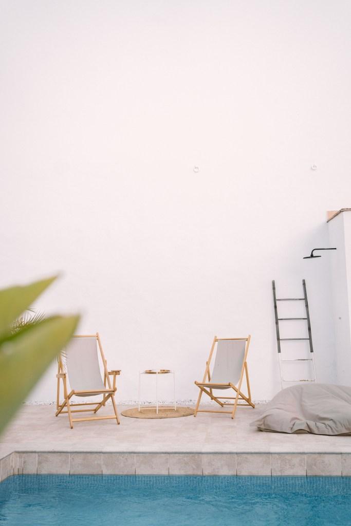 Moderne woonkamer van een appartement.